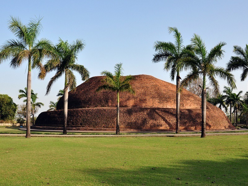 Kushinagar_Ramabhar_Stupa_Main