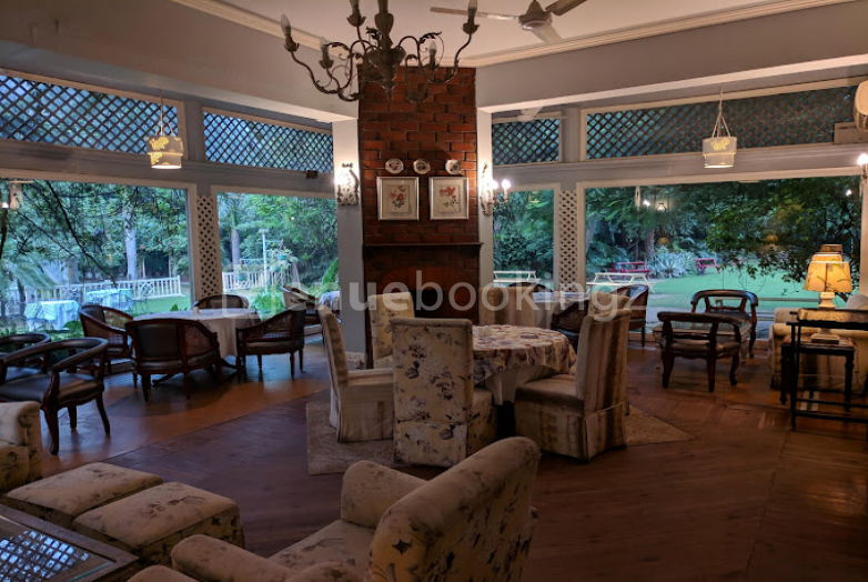 best eating places in zirakpur