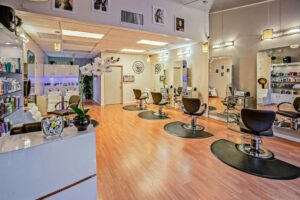 Luxury Salon & Café in Zirakpur