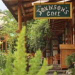 Garden seating at Johnson’s Cafe in manali near mall road